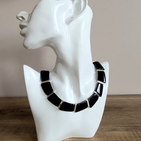 Vintage 1980s plastic black and gold necklace/choker. - Picture 1 of 7